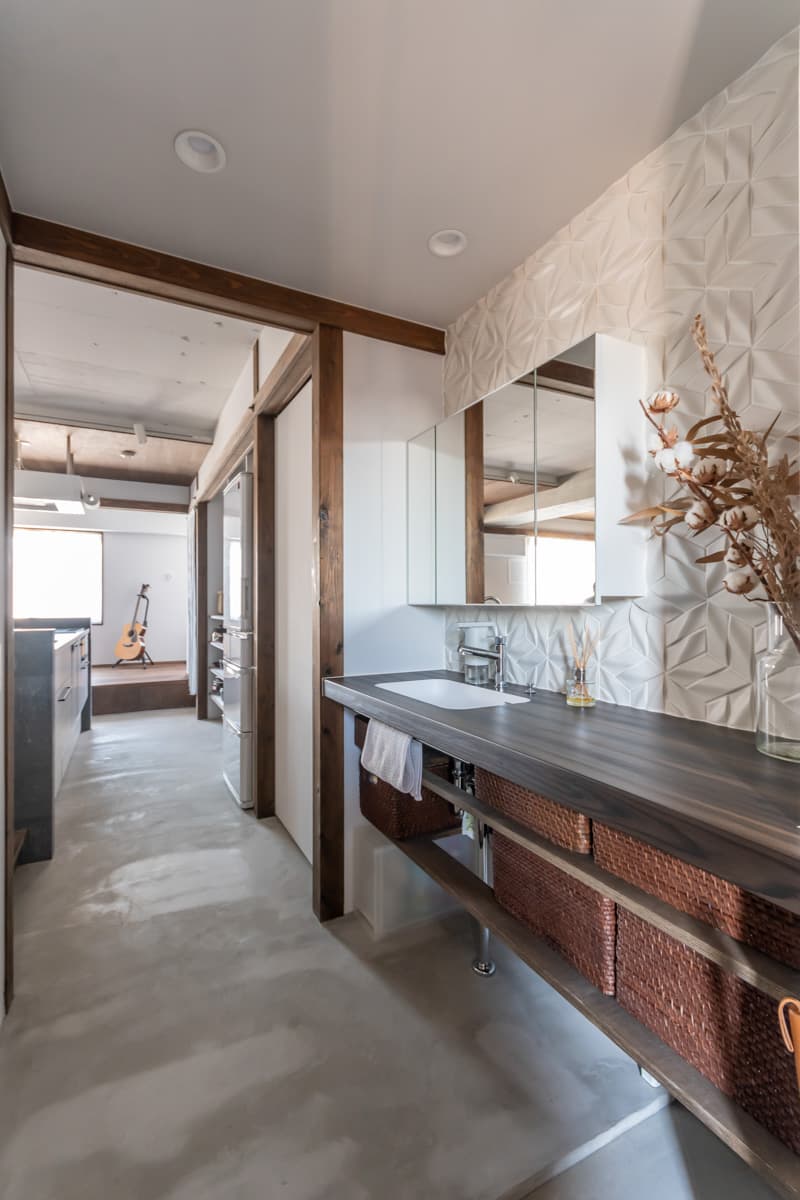 中古マンションのリノベーション後の土間が廻る住まい